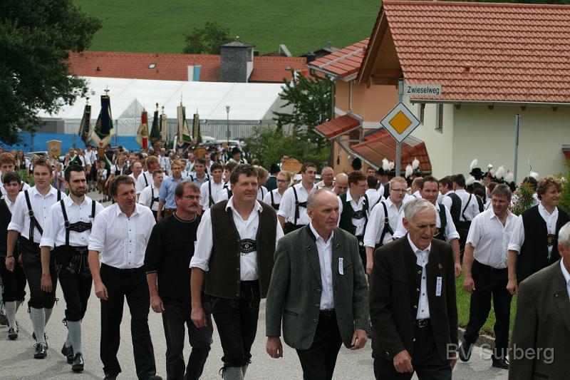 132 Kirchenzug.JPG